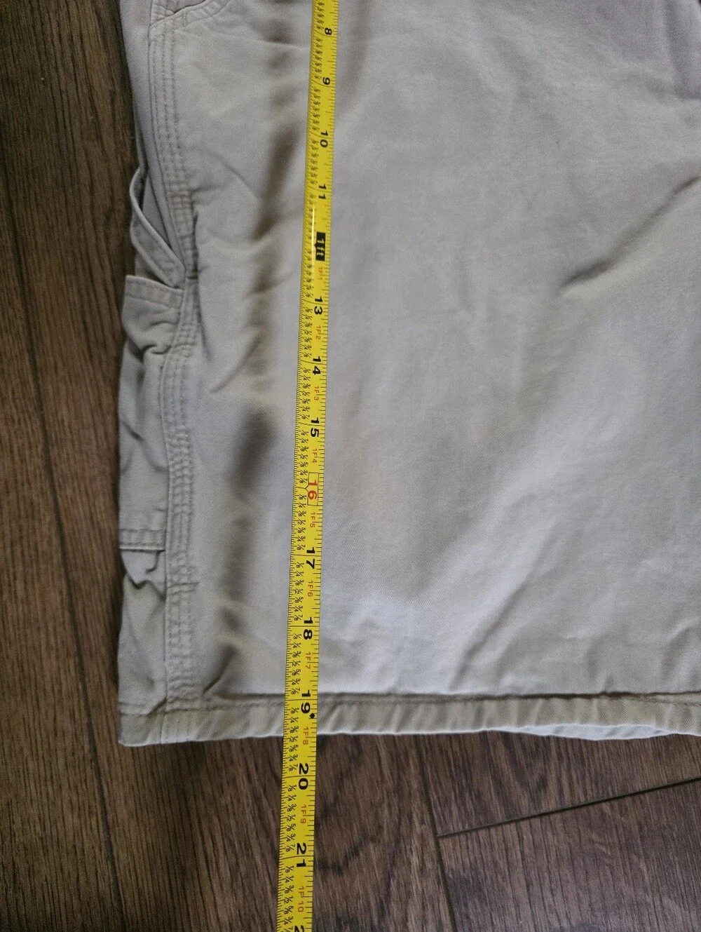 Carhartt Men’s Cargo Shorts — Grey/tan